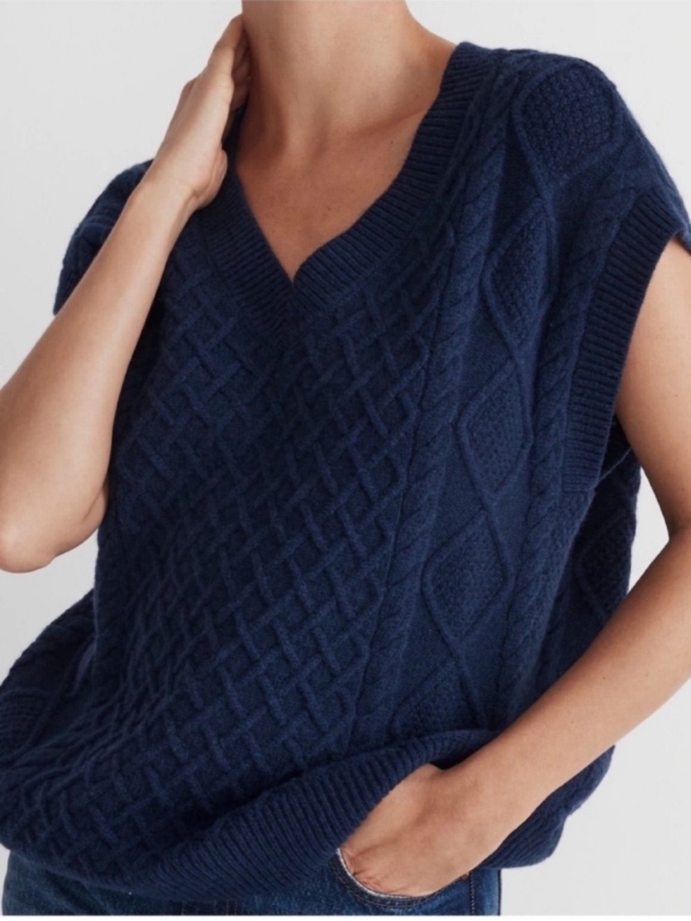 Universal Thread Oversized Navy Cable-Knit V-Neck Sweater Vest Var Sizes NWT